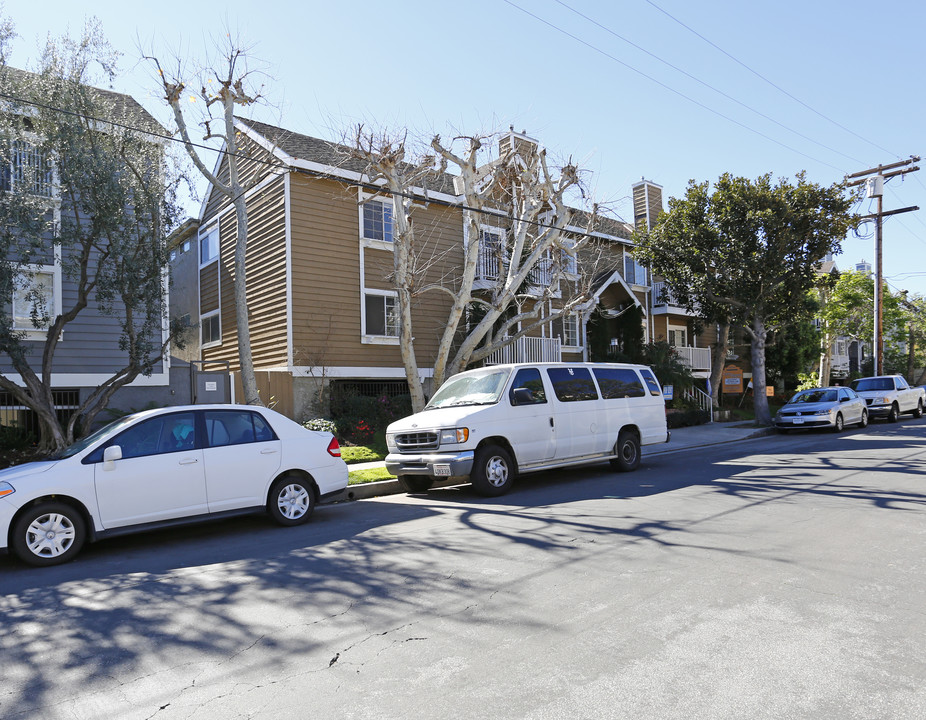 Blix Apartments in North Hollywood, CA - Foto de edificio