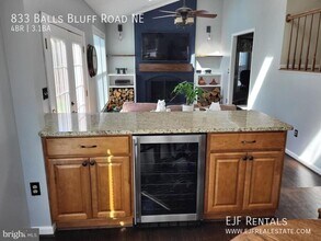 833 Balls Bluff Rd NE in Leesburg, VA - Building Photo - Building Photo