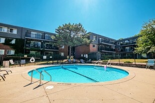 Aquarius Apartments