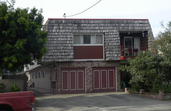 2048 Buena Vista Ave in Alameda, CA - Building Photo - Building Photo