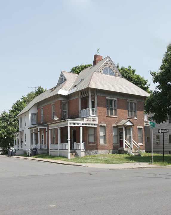 441 Glen St in Glens Falls, NY - Building Photo