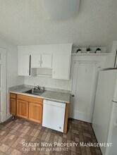 2120 Renrock Rd in Cleveland Heights, OH - Building Photo - Building Photo