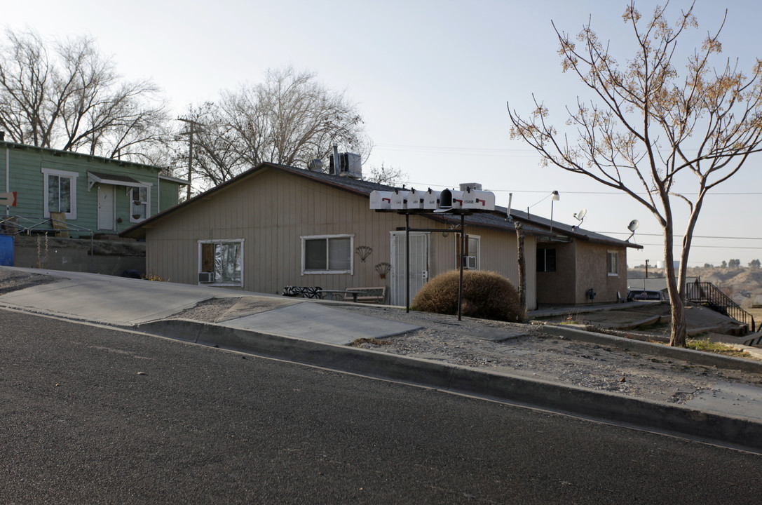 15564-15568 1/2 11th St in Victorville, CA - Building Photo