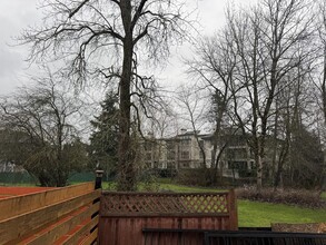 6060 Brooks Cres in Surrey, BC - Building Photo - Building Photo