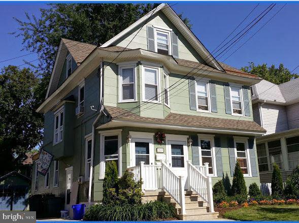 219 Woodlawn Terrace in Collingswood, NJ - Building Photo