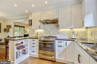 7407 Wildwood Dr in Takoma Park, MD - Building Photo - Building Photo