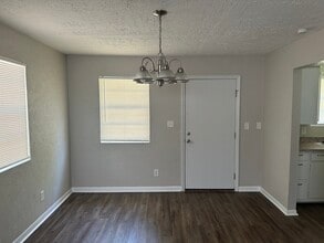 8 Lanes End in Baytown, TX - Building Photo - Building Photo