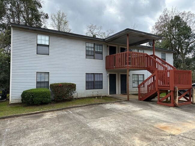 property at 704 Pointe Ct