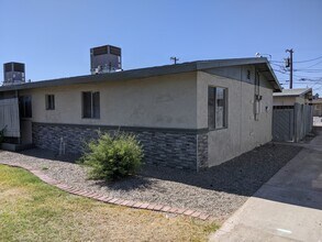 Patio Apartments in Yuma, AZ - Foto de edificio - Building Photo