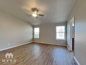 1443 Scent of Basil in San Antonio, TX - Foto de edificio - Building Photo