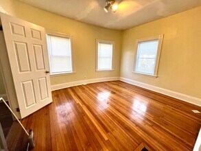 15 Wentworth St in Boston, MA - Building Photo - Building Photo