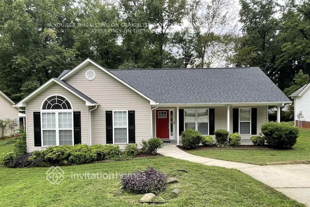 1618 Ranch Rd in Charlotte, NC - Building Photo