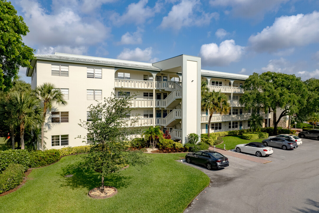 Portofino Village in Coconut Creek, FL - Foto de edificio