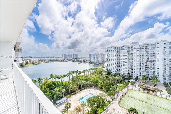 2851 NE 183rd St, Unit 1504 in Aventura, FL - Building Photo - Building Photo