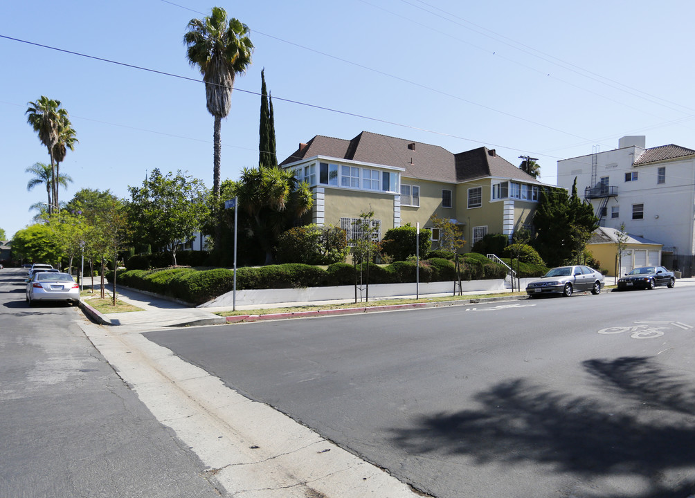 4471 4th St in Los Angeles, CA - Foto de edificio