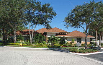 The Colonnades At Plantation in Plantation, FL - Building Photo - Building Photo