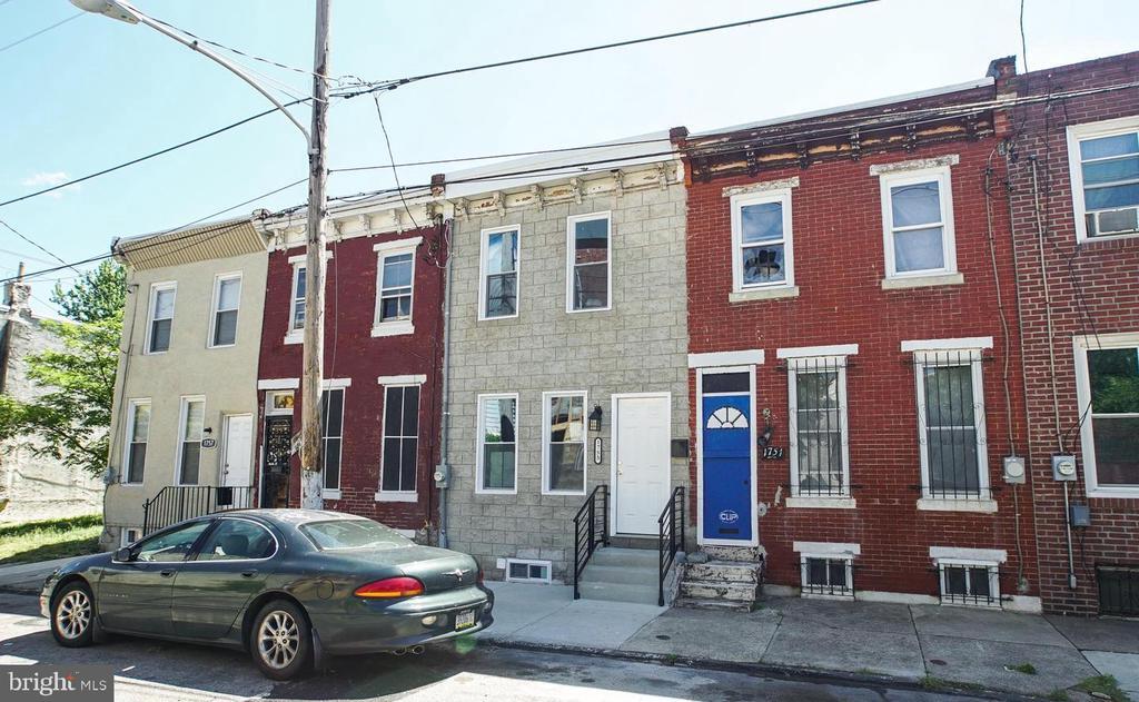 1753 N Croskey St in Philadelphia, PA - Building Photo