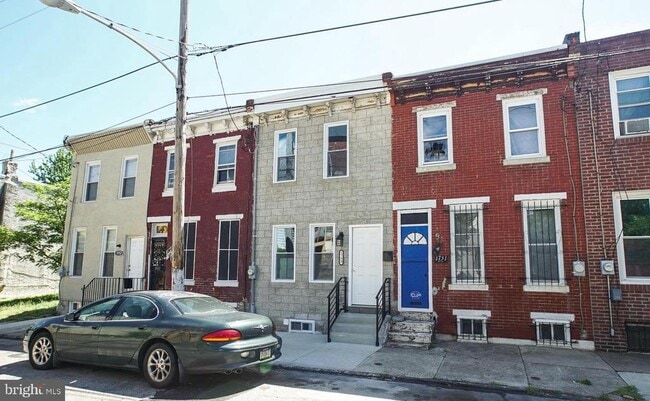 property at 1753 N Croskey St