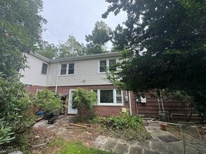 3 Woods End Rd in Morris Plains, NJ - Building Photo - Building Photo