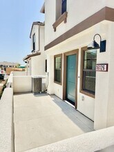 16126 Lumia Wy in Fontana, CA - Building Photo - Building Photo