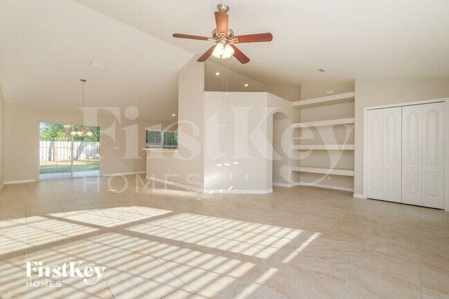 250 Portland Ave in Spring Hill, FL - Building Photo - Building Photo