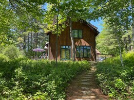 150 Woodcrest in Springfield, NH - Building Photo