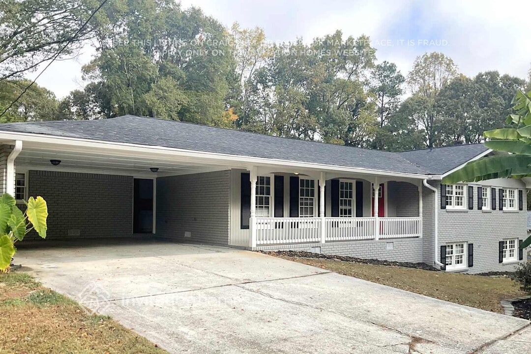 3086 Tolbert Dr in Decatur, GA - Building Photo