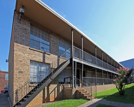 Strata in Birmingham, AL - Building Photo - Building Photo