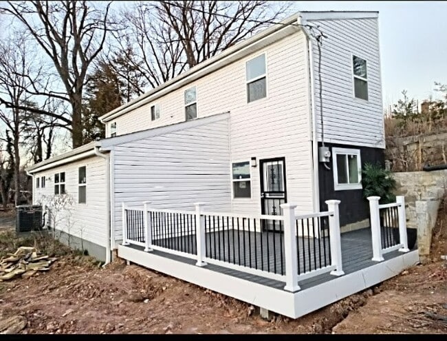 property at 1220 Owens Rd