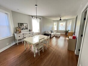 2548 W Argyle St in Chicago, IL - Building Photo - Building Photo