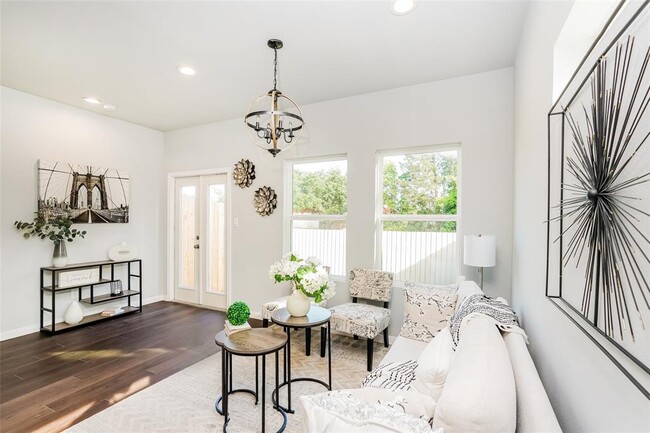 property at 4927 Dalhart Dr