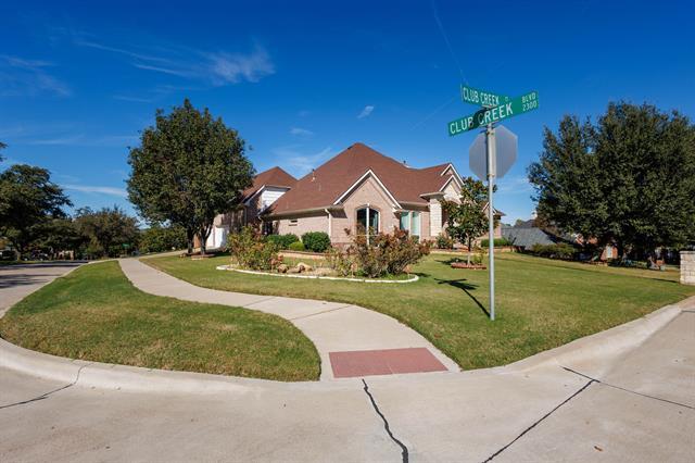 2301 Club Creek Cir in Garland, TX - Building Photo