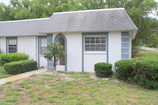4210 Trucious Pl in New Port Richey, FL - Building Photo - Building Photo