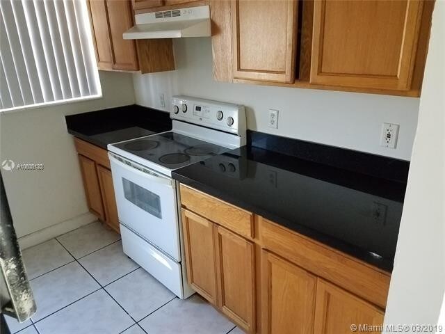 11840 NE 19th Dr-Unit -7 in North Miami, FL - Building Photo - Building Photo
