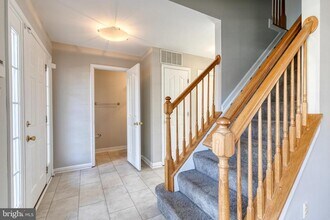 8123 Bayou Bend Blvd in Laurel, MD - Building Photo - Building Photo