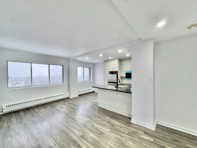 4050 Rosemont Boul in Montréal, QC - Building Photo - Building Photo