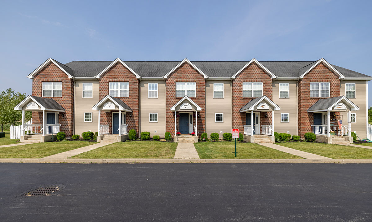 Town Hall Terrace in Grand Island, NY - Building Photo