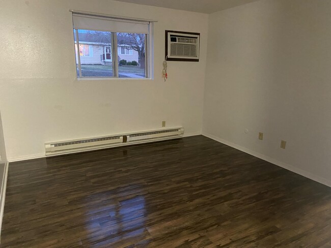 3229 Sycamore Ter, Unit 2 in Sioux City, IA - Foto de edificio - Building Photo