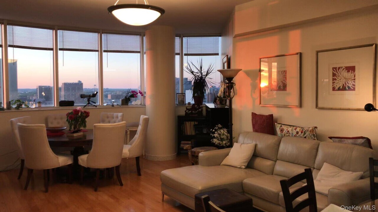 133-38 Sanford Ave in Queens, NY - Building Photo