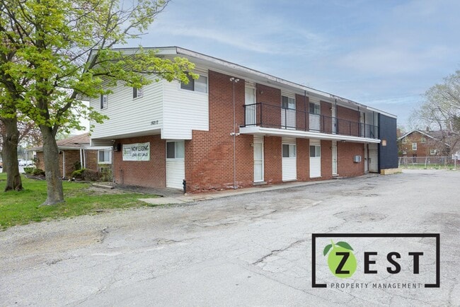 16217 Greenfield in Detroit, MI - Foto de edificio - Building Photo