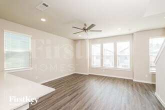 18404 Idyllic Aly in Shenandoah, TX - Building Photo - Building Photo