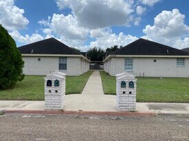 10 Agua Fina Ave in Edinburg, TX - Building Photo