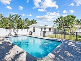 413 NE 25th Ave in Pompano Beach, FL - Building Photo