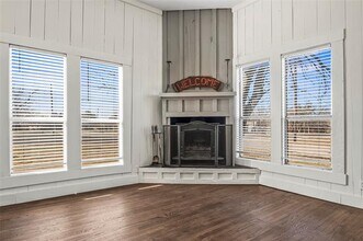 442 W McCart St in Krum, TX - Building Photo - Building Photo