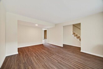 94 Woodlake Dr in Charlottesville, VA - Building Photo - Building Photo