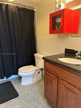 2175 NE 170th St in North Miami Beach, FL - Building Photo - Building Photo