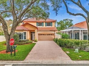 36 Monterey Pointe Dr in Palm Beach Gardens, FL - Building Photo - Building Photo