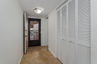 845 Collier Ct in Marco Island, FL - Building Photo - Building Photo