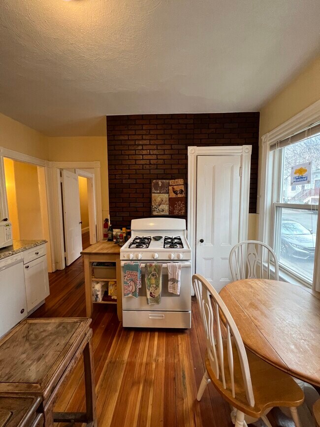 2 Gilson Ter, Unit 1A in Somerville, MA - Building Photo - Building Photo