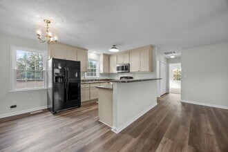 904 Jennifer Ln in Snow Hill, NC - Building Photo - Building Photo